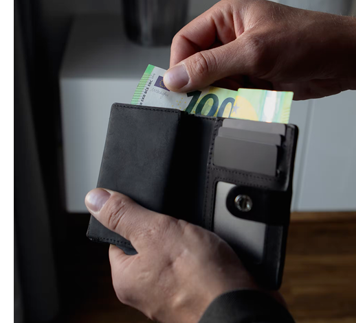 NAGA Slim Wallet